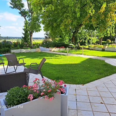 La Metairie Au Milieu Des Vignes Apartment Reaux Exterior photo