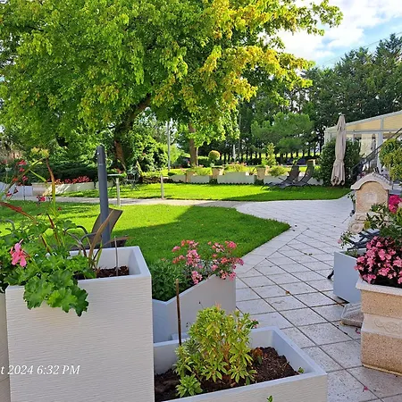 La Metairie Au Milieu Des Vignes Apartment Reaux Exterior photo