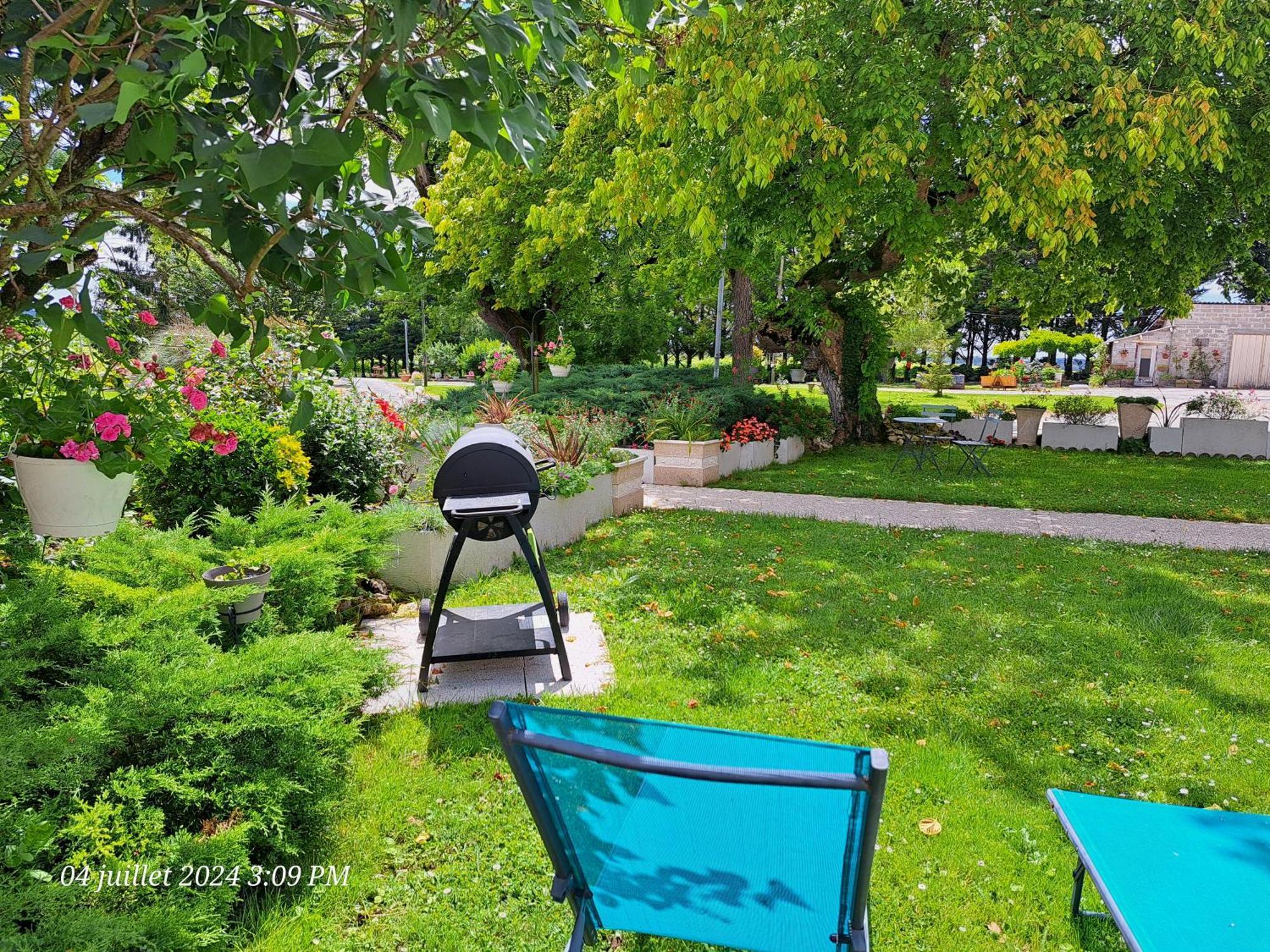 La Metairie Au Milieu Des Vignes Apartment *